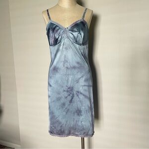 Vanity Fair blue tie dye full slip